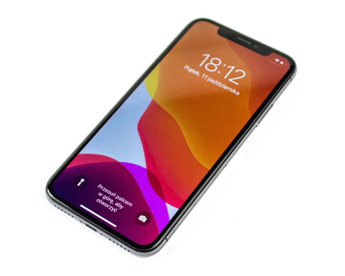smartfon-apple-iphone-x-kolory-bez-blokad-marka-telefonu-apple