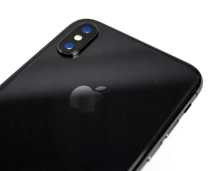 smartfon-apple-iphone-x-kolory-bez-blokad-funkcje-aparatu-autofocus-nagrywanie-wideo-samowyzwalacz-zoom
