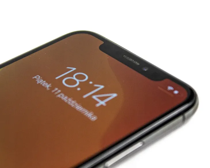 smartfon-apple-iphone-x-kolory-bez-blokad-rozdzielczosc-nagrywanych-filmow-4k