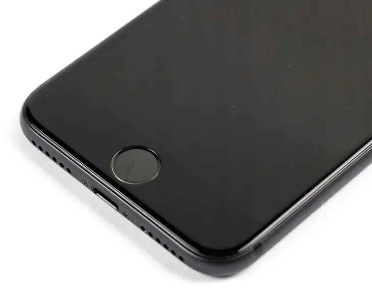 apple-iphone-8-256gb-wybor-kolorow-rozdzielczosc-nagrywanych-filmow-4k