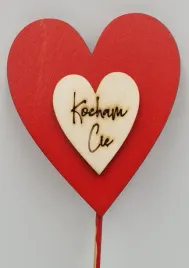 serce-na-piku-drewnianym-z-napisem-kocham-cie-3szt