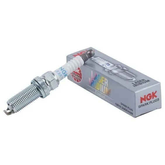 swieca-iskr-szt-stan-nowy-typ-samochodu-samochody-dostawcze-samochody-osobowe