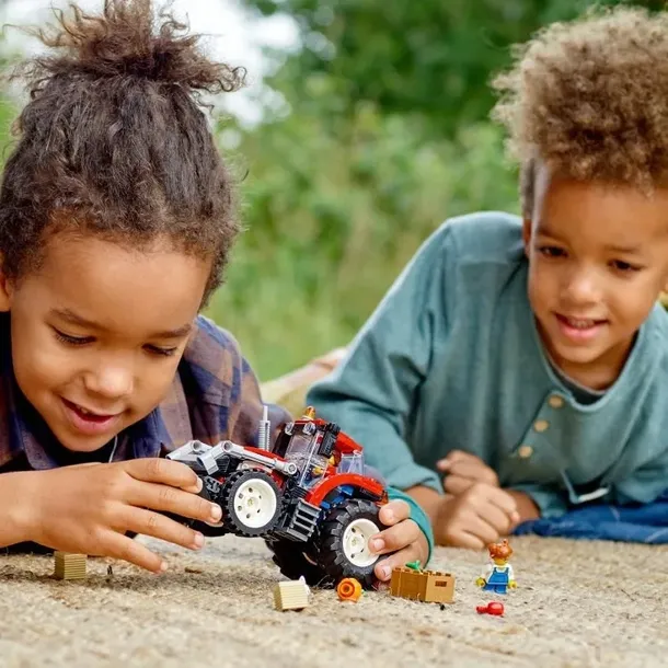 lego-city-60287-traktor-seria-farma