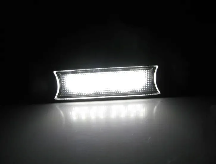 lampka-led-wnetrza-bmw-3-e90-e91-e92-2004-2012-jakosc-czesci-zgodnie-z-gvo-p-zamiennik-o-jakosci-porownywalnej-do-oryginalu