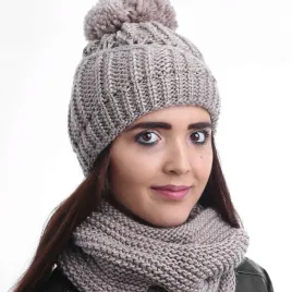 nandy-komplet-czapka-komin-zlota-nitka-pompon