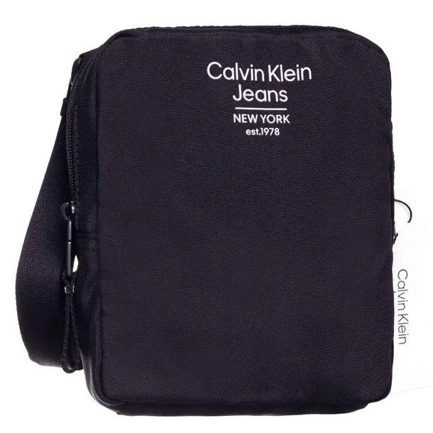 calvin-klein-torba-listonoszka-essentials-czarna-plec-produkt-uniseks