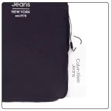 calvin-klein-torba-listonoszka-essentials-czarna-material-dominujacy-syntetyk