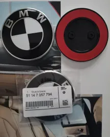 znaczek-emblemat-bmw-maska-lub-klapa-2-pin-51147057794