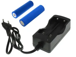 3w1-zestaw-ladowarka-18650-37v-2-akumulatory