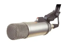 rode-broadcaster-mikrofon-pojemnosciowy