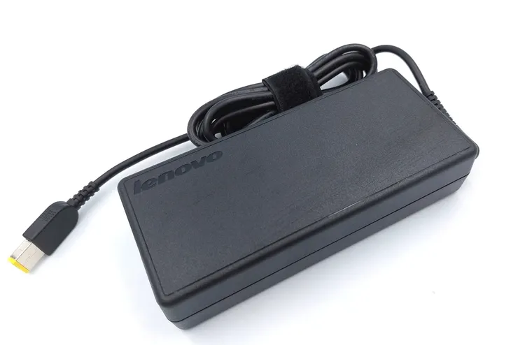 zasilacz-lenovo-adl135ndc3a-moc-zasilacza-135-w