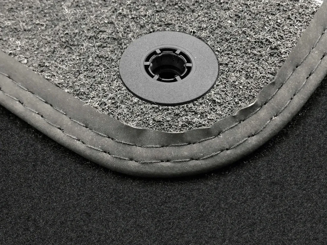 volvo-v50-2004-2012-dywaniki-samochodowe-stan-nowy