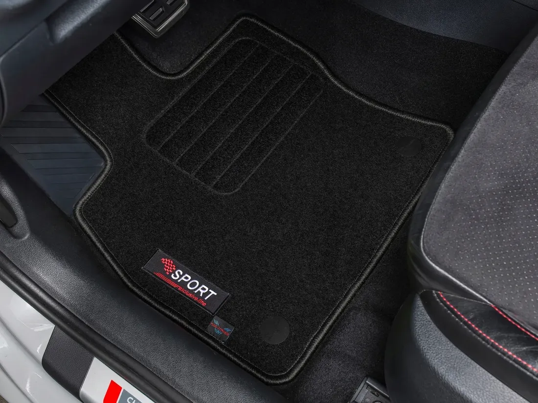 vw-golf-v-2003-2009-dywaniki-samochodowe-stan-nowy