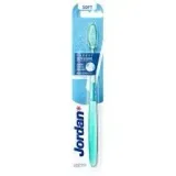 jordan-szczoteczka-target-teethandgums-soft