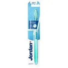 jordan-szczoteczka-target-teethandgums-soft