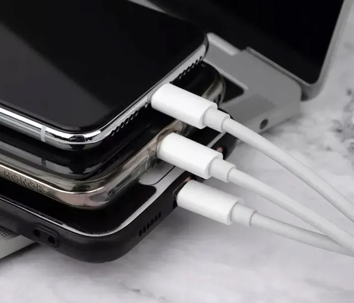 kabel-usb-3w1-lightning-usb-c-microusb-3a-1m-vayox-marka-vayox
