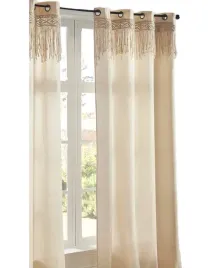 firanka-zaslonka-polzaciemniajaca-na-kolkach-przelotkach-makrama-boho-260cm
