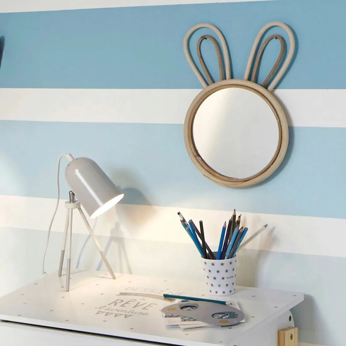 okragle-lustro-scienne-rabbit-do-przedpokoju-20cm