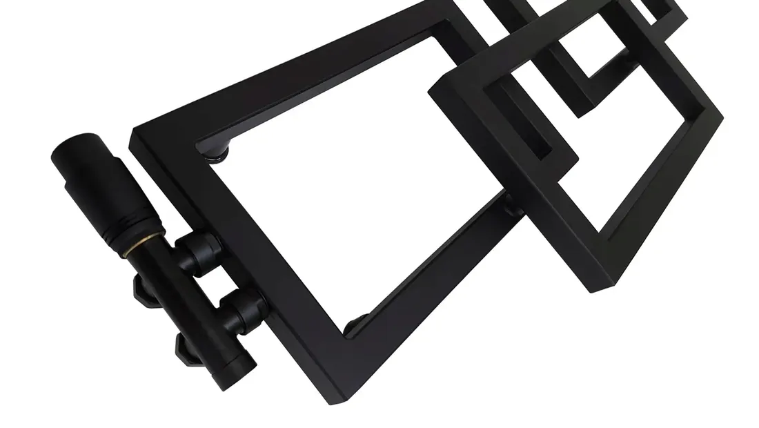 grzejnik-lazienkowy-dekoracyjny-lotus-111-36-czarny-stan-nowy