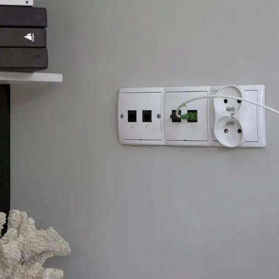 kontakt-simon-basic-przycisk-dzwonek-bezowy-bmd1-01-12-kolor-bezowy