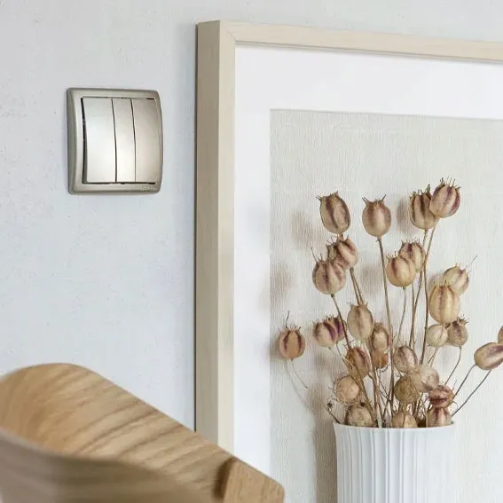 kontakt-simon-basic-przycisk-dzwonek-bezowy-bmd1-01-12-stan-nowy