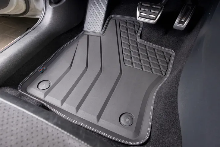 vw-polo-vi-2017-korytka-do-auta-liczba-elementow-komplety