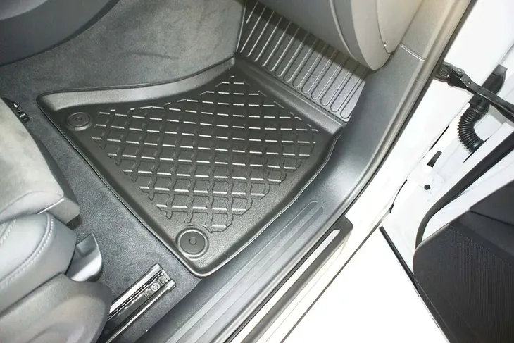 porsche-macan-suv-2014-dywaniki-mata-producent-aristar