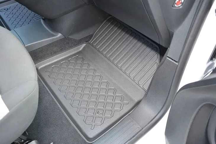 opel-combo-e-life-5os-2018-dywaniki-mata-kolor-czarny