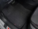 audi-a6-c7-2011-2018-dywaniki-czarne-informacje-dodatkowe-bezzapachowe-mocowania-w-zestawie