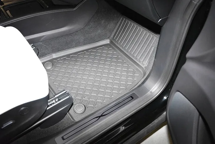 tesla-model-x-suv-2016-dywaniki-do-auta-waga-z-opakowaniem-2-kg