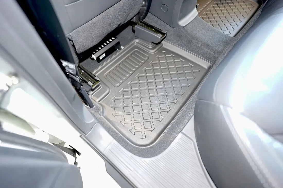 subaru-forester-v-e-boxer-2019-dywaniki-do-auta