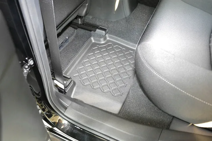 mazda-2-iii-hatchback-5d-2015-dywaniki-korytka-producent-aristar