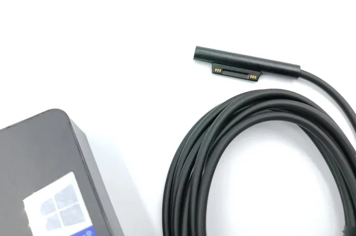 oryginalny-zasilacz-microsoft-surface-1706-65w-15v-moc-zasilacza-65-w