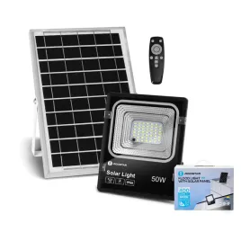 naswietlacz-solarny-led-z-panelem-slonecznym-50w