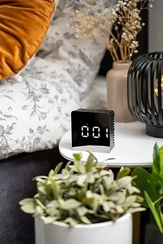 zegar-budzik-drzemka-termometr-led-usb-siec-bater-stan-nowy