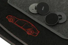 dywaniki-welurowe-z-napisem-sport-do-tesla-model-s