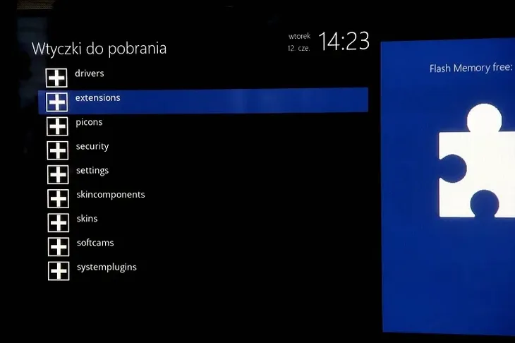 tuner-dekoder-ustym-4k-pro-uhd-e2-enigma-oscam-dvb-s2x-and-dvb-c-t2-combo-model-ustym-4k-pro-stan-nowy