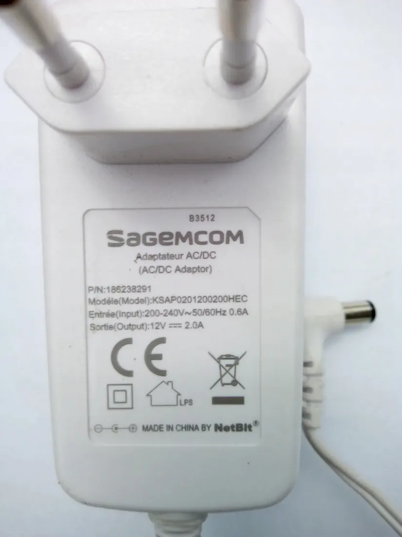 zasilacz-sagemcom-12v-20a-model-ksap201200200hec-stan-nowy