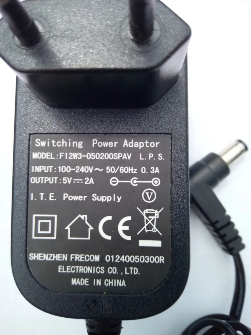 zasilacz-sagemcom-12v-20a-model-ksap201200200hec