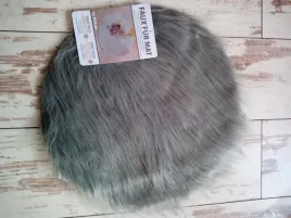 dywanik-sztuczne-futro-dekoracja-rustykalny-okragly-35-cm-szary