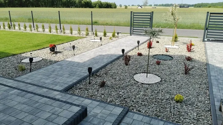 kora-kamienna-gnejs-biovita-31-63-mm-20-kg-stan-nowy-gama-kolorystyczna-odcienie-szarego