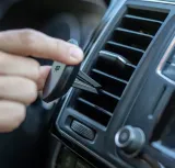 uchwyt-samochodowy-sp-connect-vent-mount-stan-nowy-rodzaj-na-kratke-nawiewu