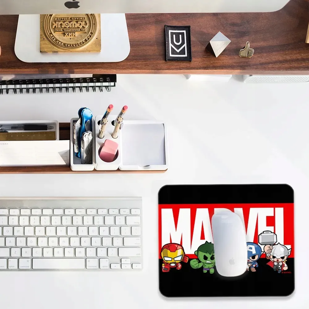 podkladka-pod-mysz-avengers-marvel