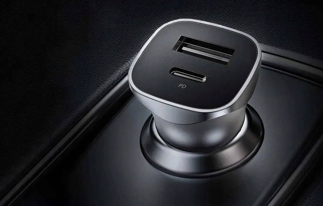 ladowarka-samochodowa-ugreen-cd130-usb-c-24w