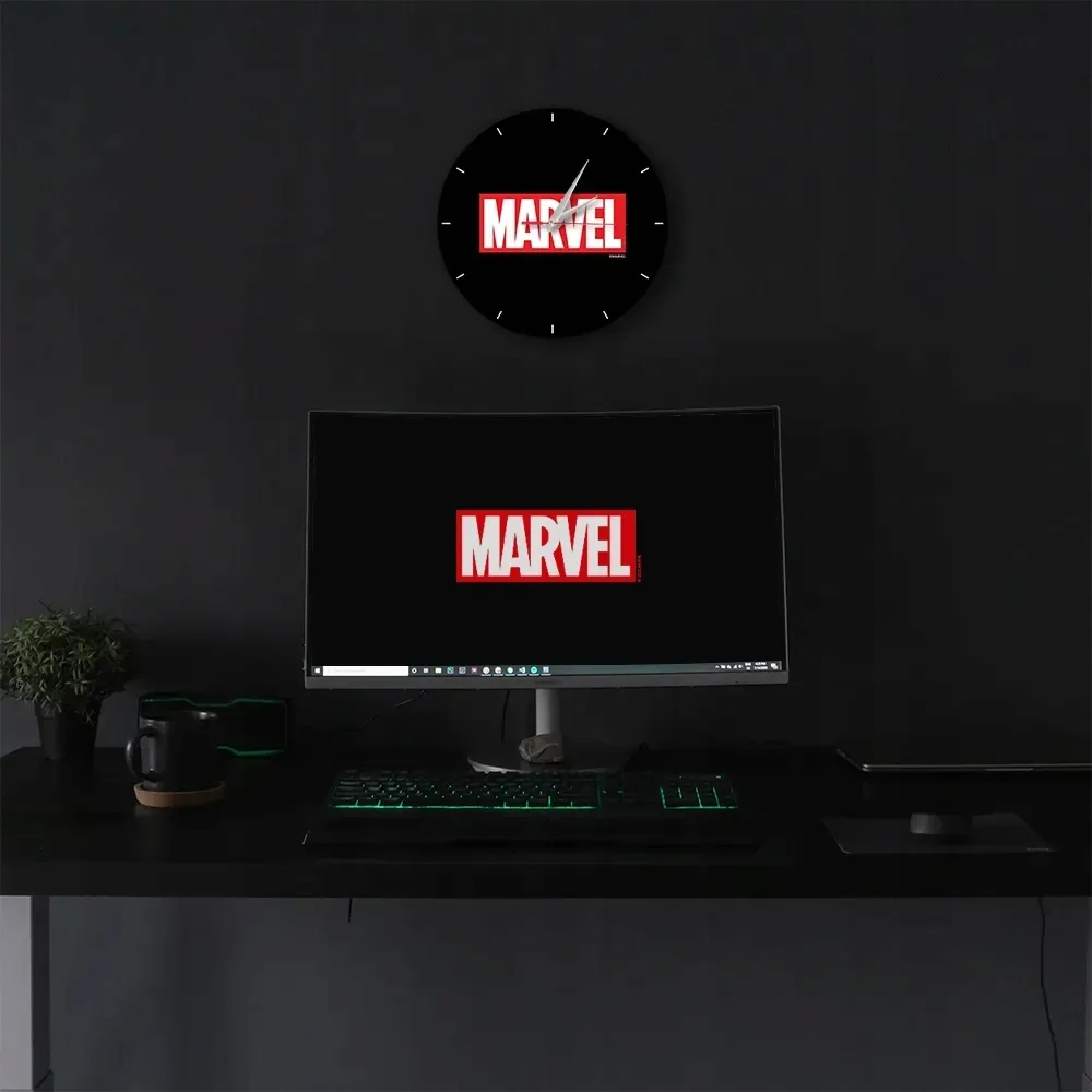 zegar-scienny-matowy-marvel-czarny