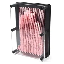 tablica-szpilkowa-3d-pinart-ksztalty-rozowa-do-odciskania-roznych-ksztaltow