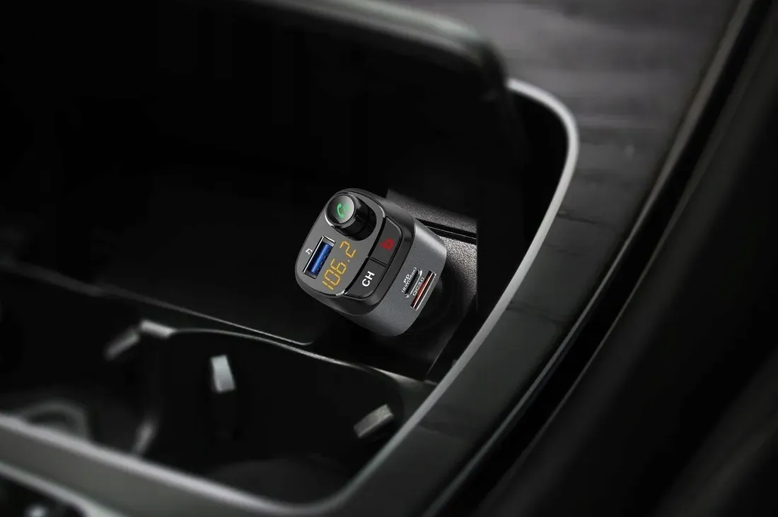 transmiter-samochodowy-feegar-q100-pro