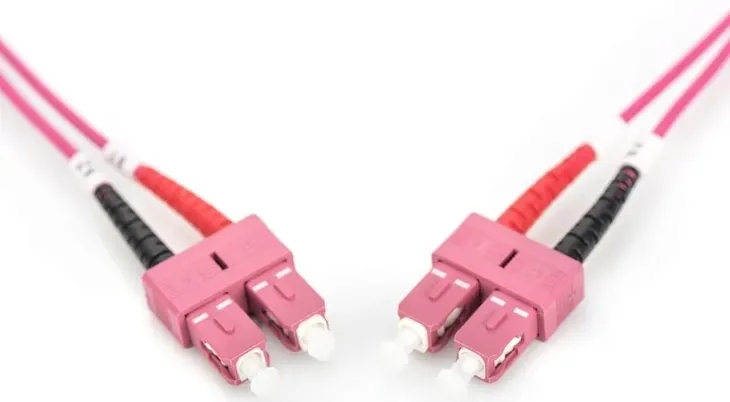 kabel-swiatlowodowy-multimode-mm-om4-sc-sc-3m-waga-z-opakowaniem-0-15-kg