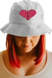 kapelusz-bucket-hat-bialy-serduszko-01
