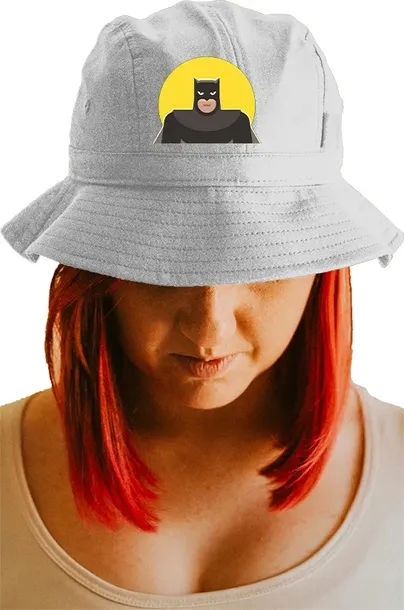kapelusz-bucket-hat-bialy-batman-01